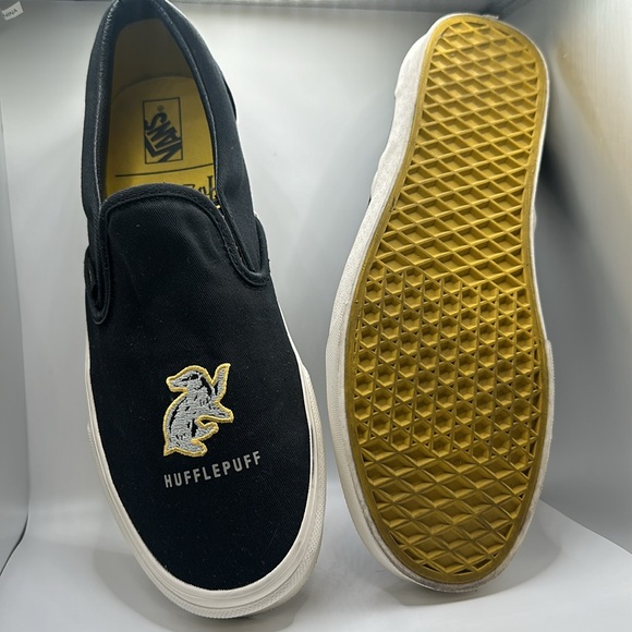 Harry Potter x Classic Slip-On 'Hufflepuff' US Man Size 11 like new - Picture 2 of 13